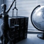 lady-justice-2388500_1280