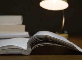 Pierwsza powieść i już hit – nowa gwiazda romansu